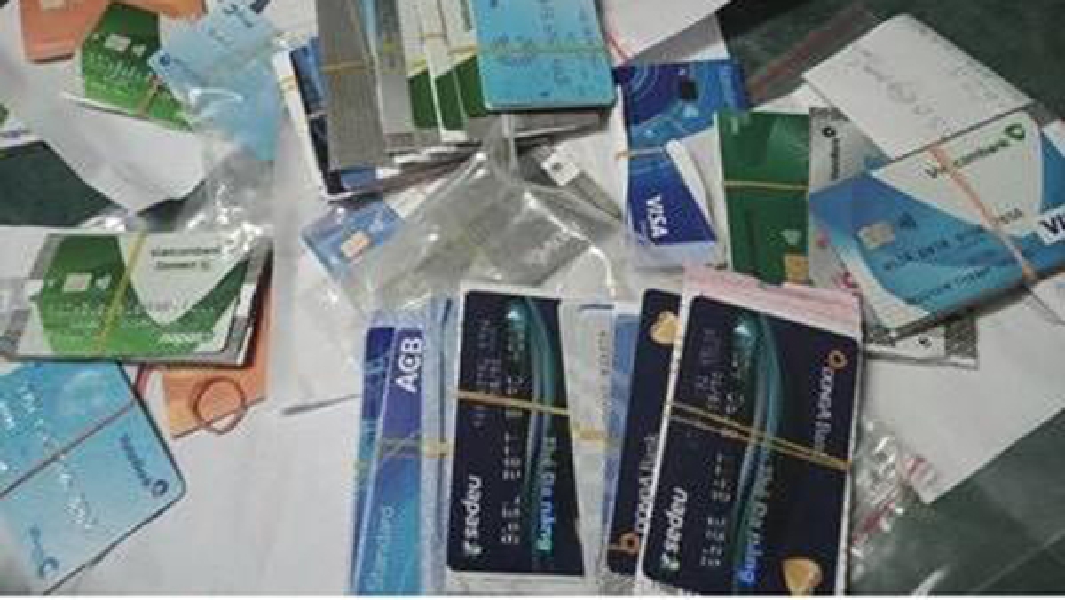 canh bao mua ban trai phep tai khoan ngan hang hinh anh 2