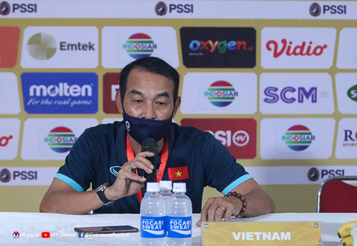 hlv Đinh thế nam chỉ ra nguyên nhân khiến u19 việt nam thua đậm u19 malaysia hình ảnh 1 hlv Dinh the nam chi ra nguyen nhan khien u19 viet nam thua dam u19 malaysia hinh anh 1