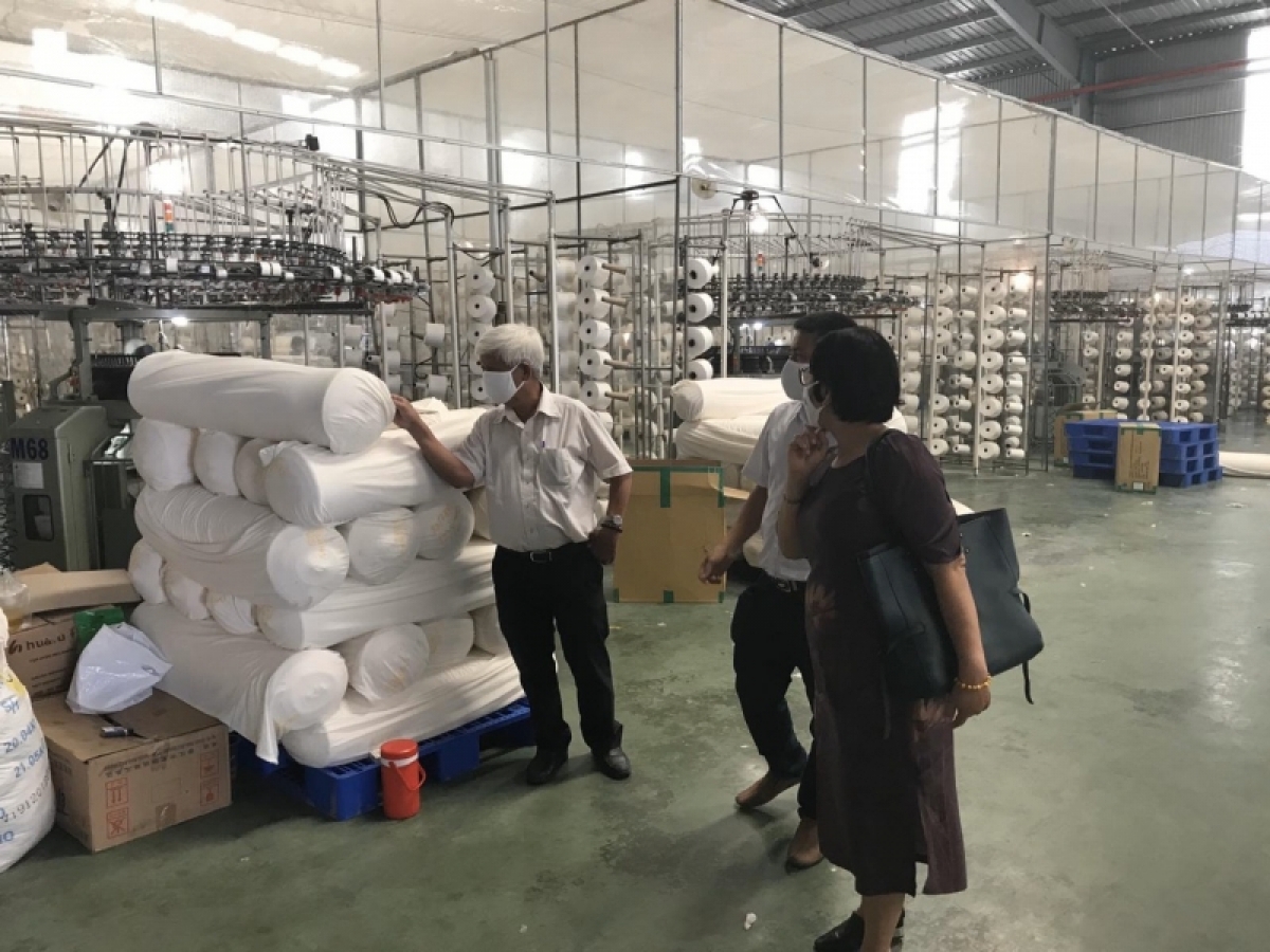 doanh nghiệp xuất khẩu dệt may tp.hcm kiến nghị được hỗ trợ lãi suất vay 2 hình ảnh 1 doanh nghiep xuat khau det may tp.hcm kien nghi duoc ho tro lai suat vay 2 hinh anh 1