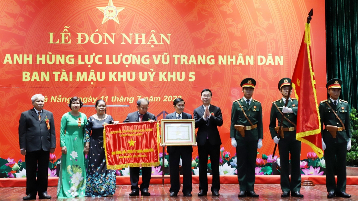 ban tài mậu khu ủy khu 5 đón nhận danh hiệu anh hùng llvt nhân dân hình ảnh 3 ban tai mau khu uy khu 5 don nhan danh hieu anh hung llvt nhan dan hinh anh 3