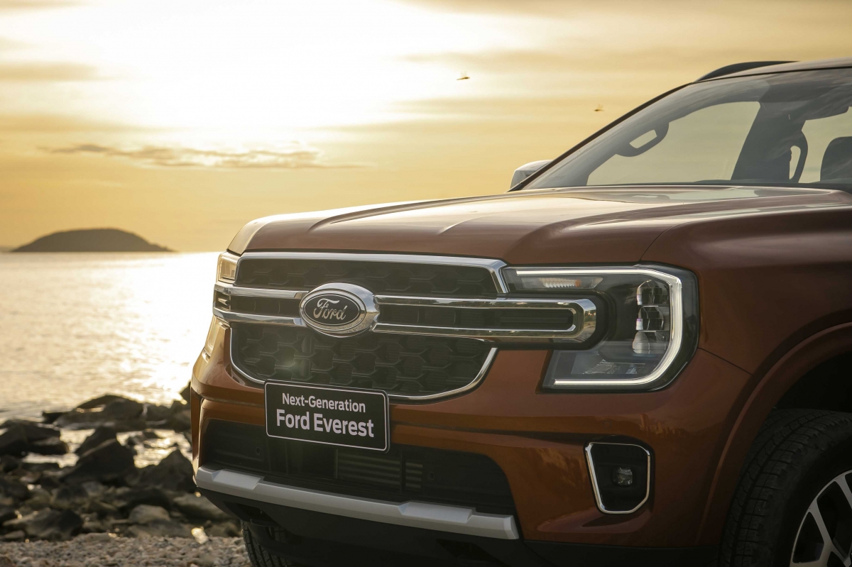 ford everest the he moi tai sac ven toan hinh anh 3