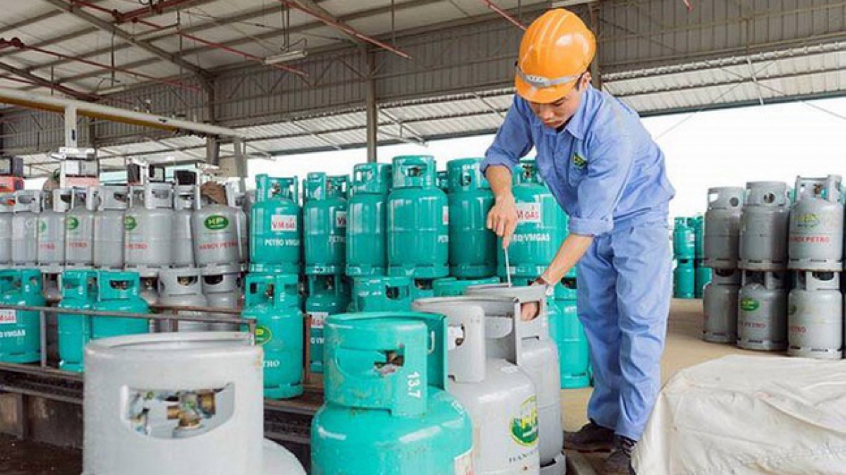 giá gas tiếp tục giảm nhiệt trong mùa nắng nóng hình ảnh 1 gia gas tiep tuc giam nhiet trong mua nang nong hinh anh 1