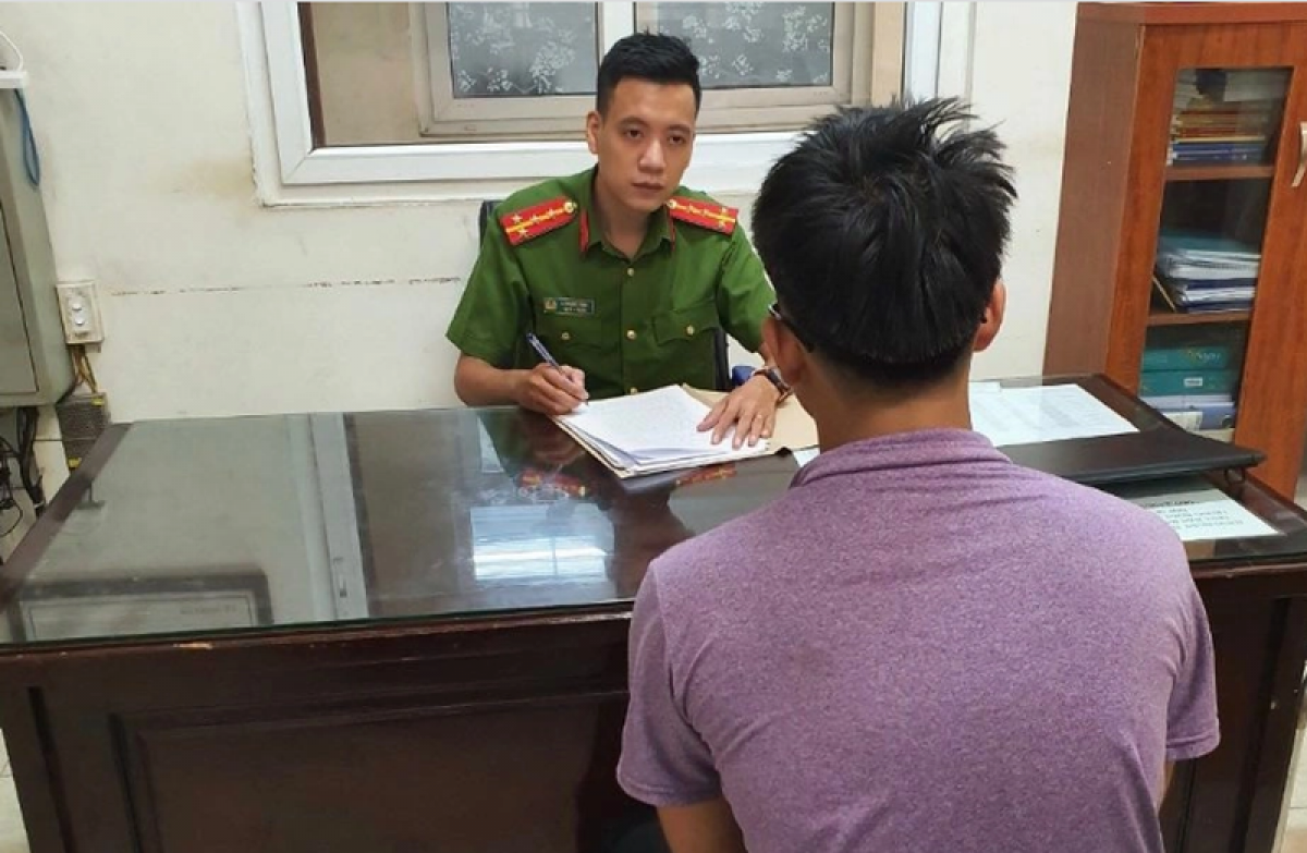 vụ sàm sỡ cô gái trẻ ở nhà xe không tạm giữ đối tượng vì chưa đủ 18 tuổi hình ảnh 1 vu sam so co gai tre o nha xe khong tam giu doi tuong vi chua du 18 tuoi hinh anh 1