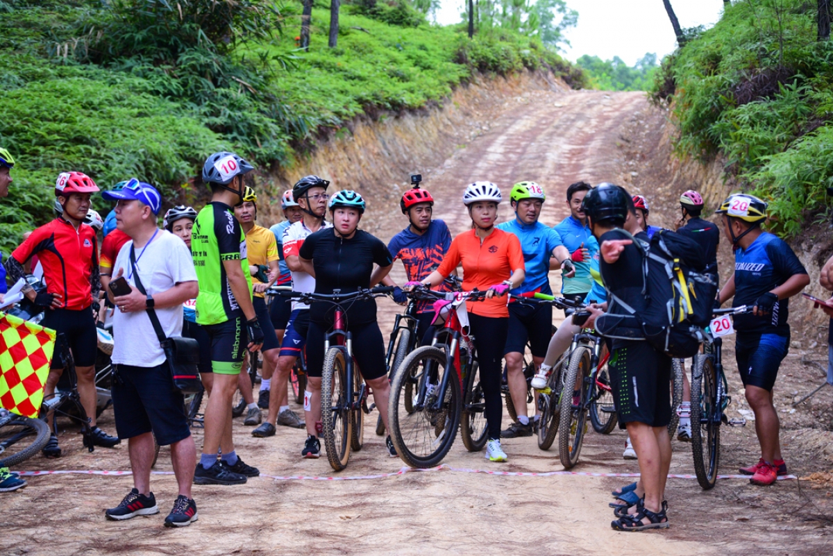 rộn rã những guồng chân mtb hình ảnh 2 ron ra nhung guong chan mtb hinh anh 2