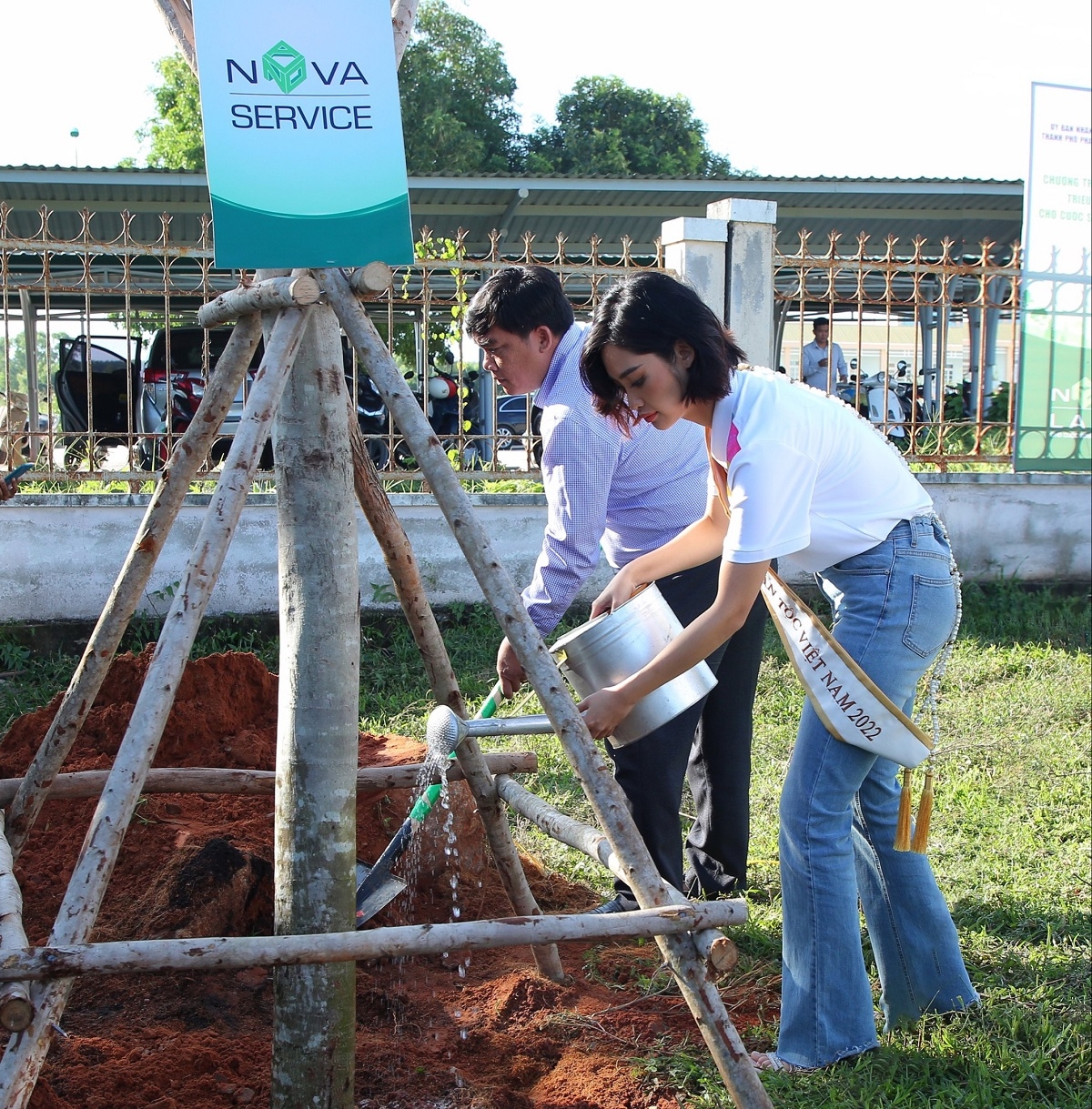 miss earth novagroup lam dep cac tuyen duong tai phan thiet hinh anh 3