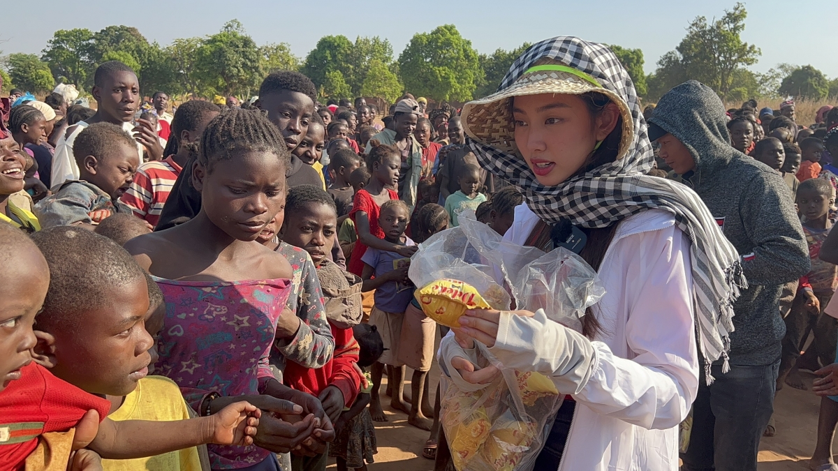 hoa hau thuy tien sang angola nghiem thu gieng nuoc sach tang 5000 nguoi dan hinh anh 3