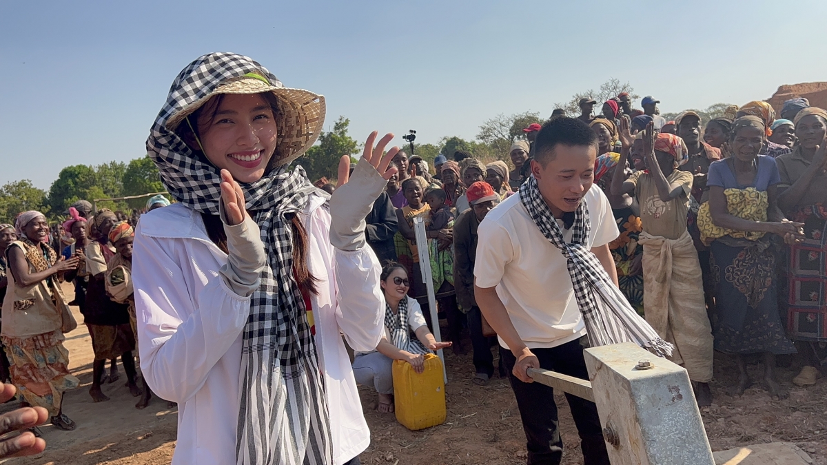 hoa hau thuy tien sang angola nghiem thu gieng nuoc sach tang 5000 nguoi dan hinh anh 2