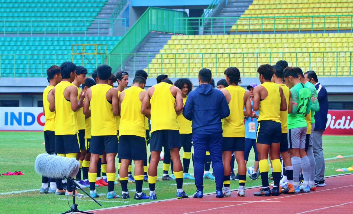 u19 viet nam thua dam u19 malaysia o ban ket u19 Dong nam A 2022 hinh anh 16