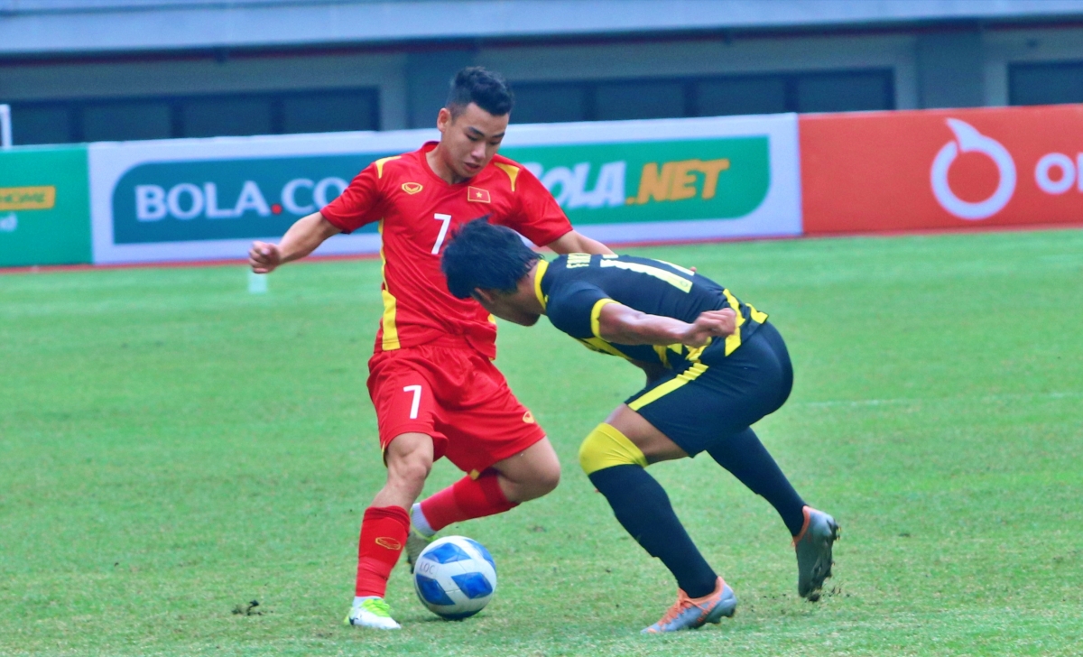 u19 viet nam thua dam u19 malaysia o ban ket u19 Dong nam A 2022 hinh anh 20