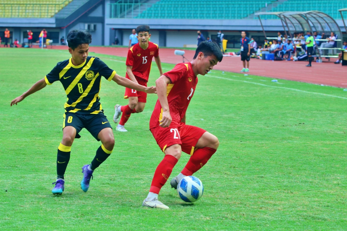 u19 viet nam thua dam u19 malaysia o ban ket u19 Dong nam A 2022 hinh anh 22