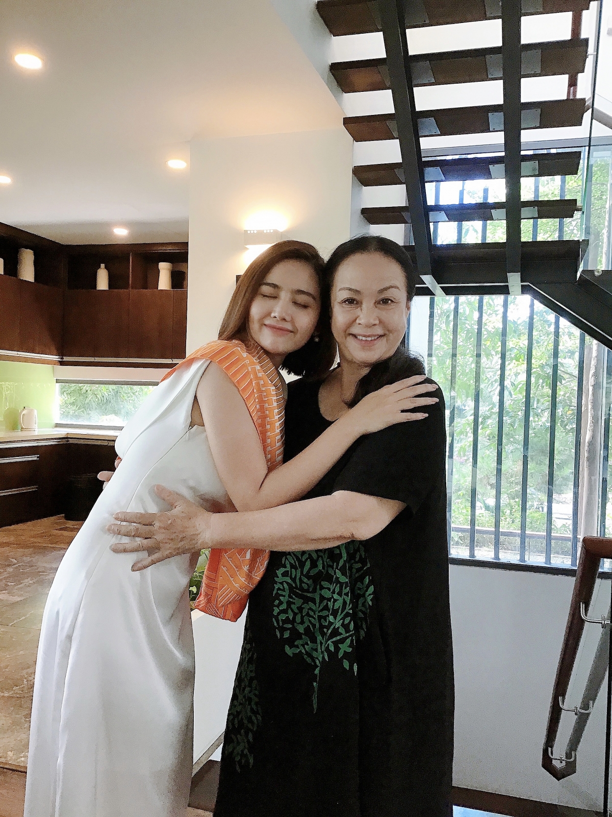 phan minh huyen boi hoi trong ngay quay cuoi cung cua thuong ngay nang ve hinh anh 3