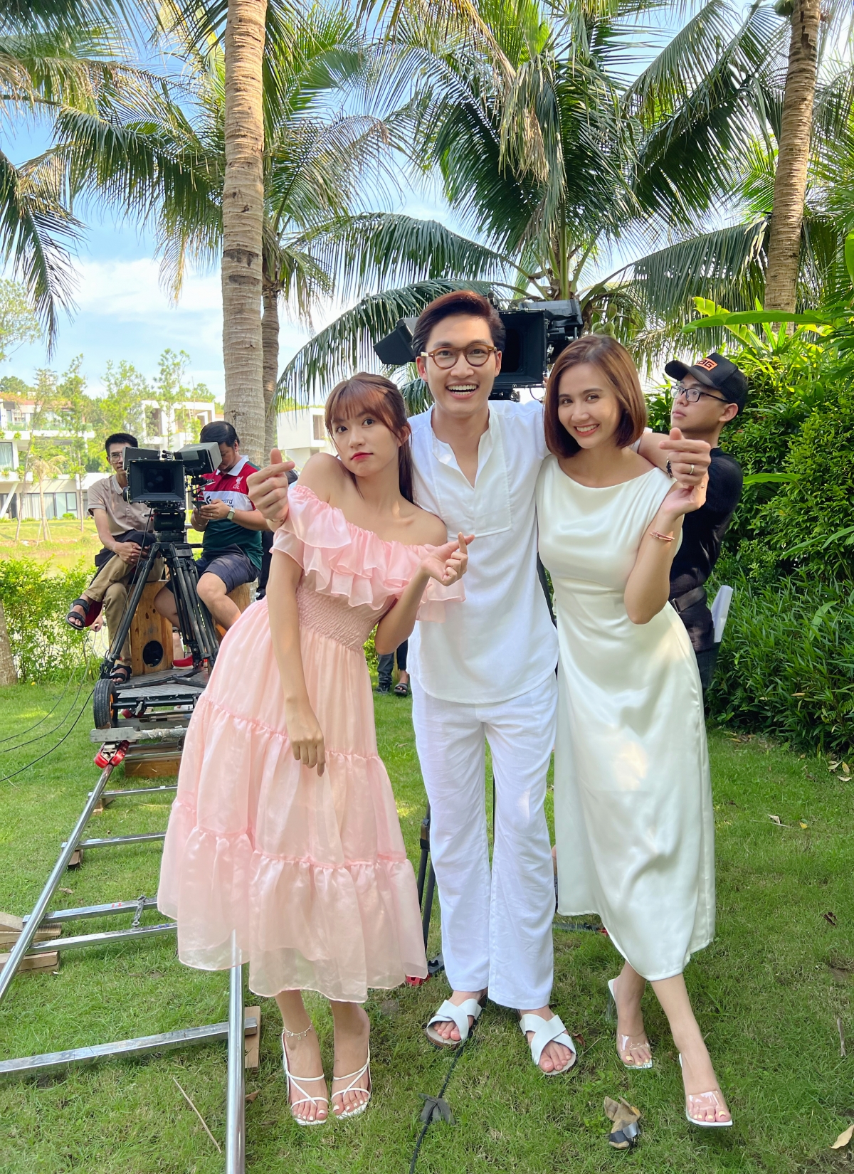 phan minh huyen boi hoi trong ngay quay cuoi cung cua thuong ngay nang ve hinh anh 2