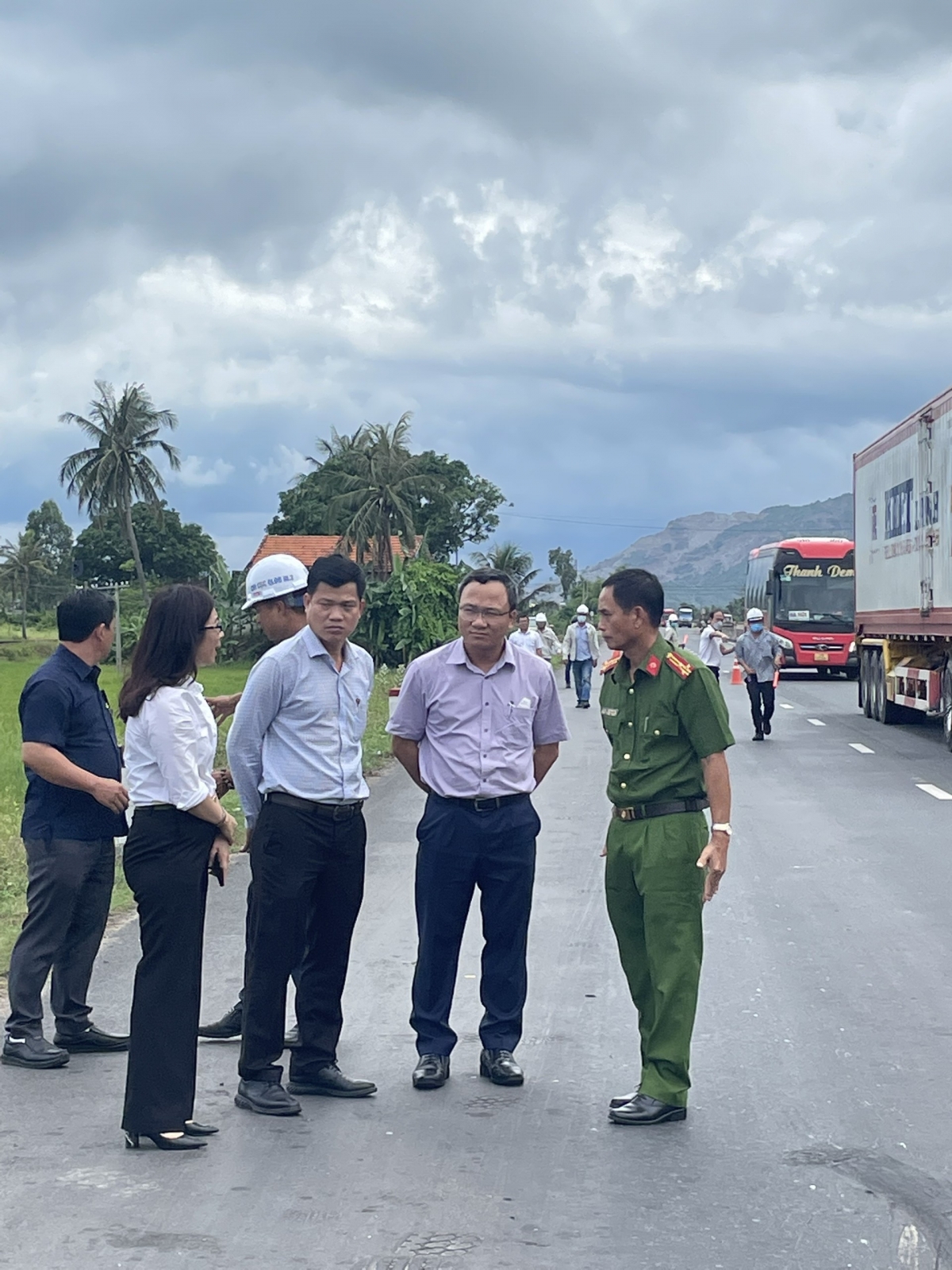 vụ tai nạn khiến 3 người chết ở khánh hoà tốc độ xe tải đâm xe khách là 77km h hình ảnh 1 vu tai nan khien 3 nguoi chet o khanh hoa toc do xe tai dam xe khach la 77km h hinh anh 1