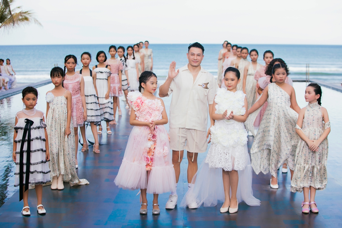 con gai xuan lan lien tuc lam vedette tai su kien thoi trang dinh dam hinh anh 2