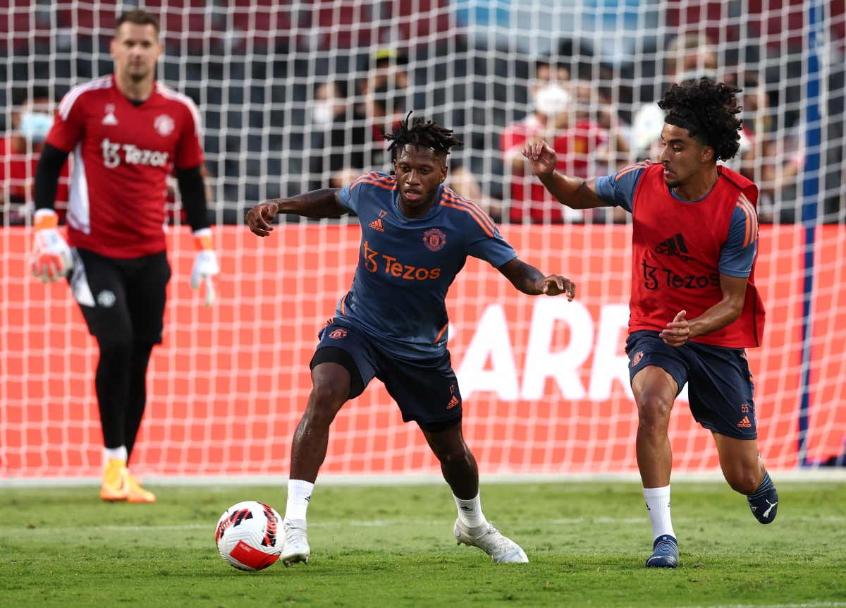 mu dai chien liverpool tai thai lan hinh anh 1