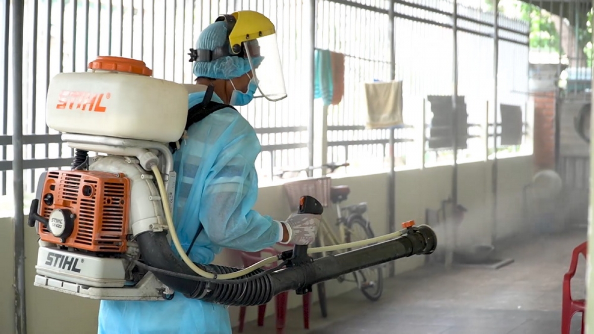 dịch sốt xuất huyết tăng đột biến, quảng ngãi ra quân dọn dẹp môi trường hình ảnh 1 dich sot xuat huyet tang dot bien, quang ngai ra quan don dep moi truong hinh anh 1