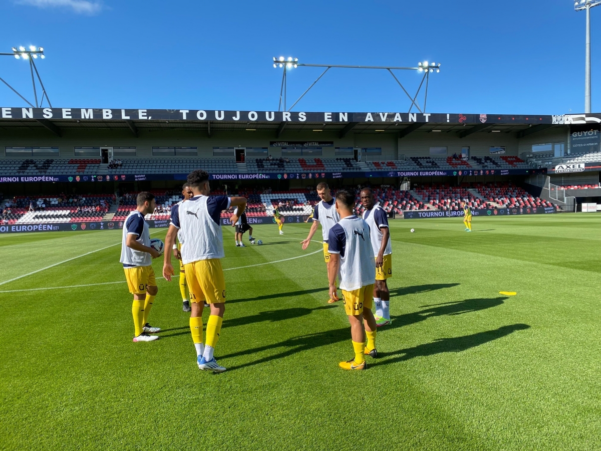truc tiep guingamp 4-0 pau fc Diem sang quang hai hinh anh 3