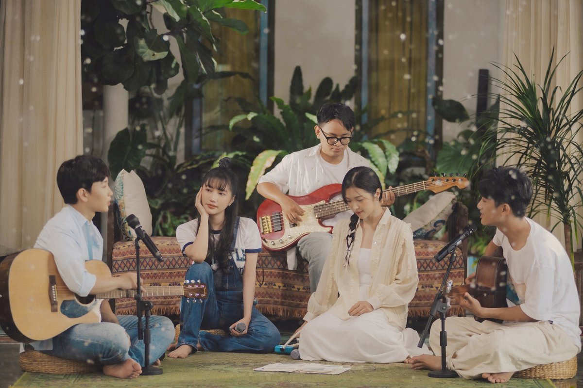 suni ha linh, hoang dung, orange, greyd lam moi cac ban hit cua thoi thanh xuan hinh anh 2
