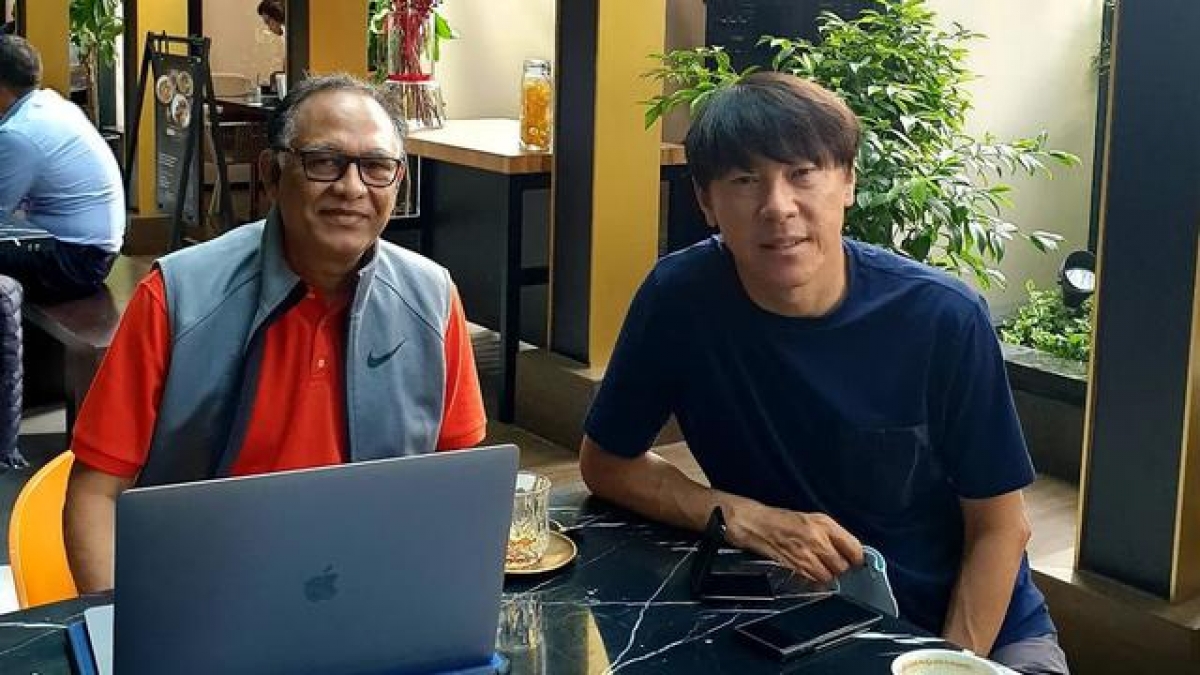 hlv shin tae yong muon Dt indonesia tang cuong suc manh bang cau thu nhap tich hinh anh 1