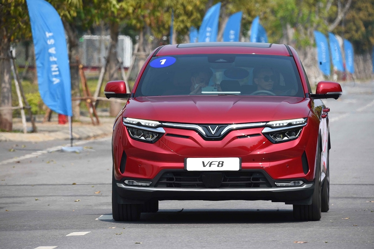 nhat bao Duc vinfast muon chay dua cung tesla hinh anh 5