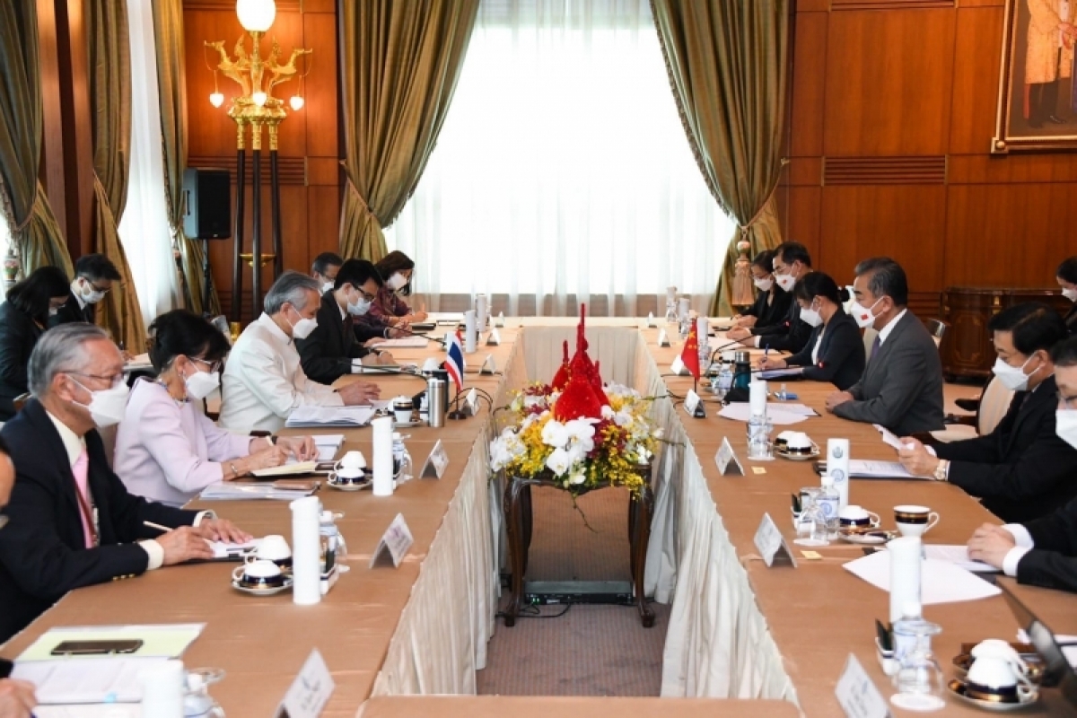 ngoai giao cay tre cua thai lan trong quan he voi cac sieu cuong hinh anh 2