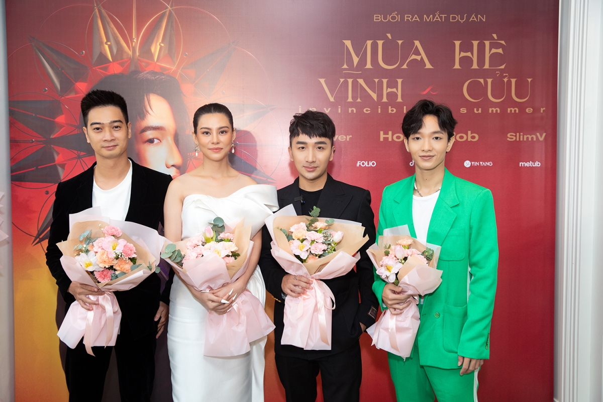 hoang rob cong bo du an am nhac ket hop cung hoang touliver va slimv hinh anh 2