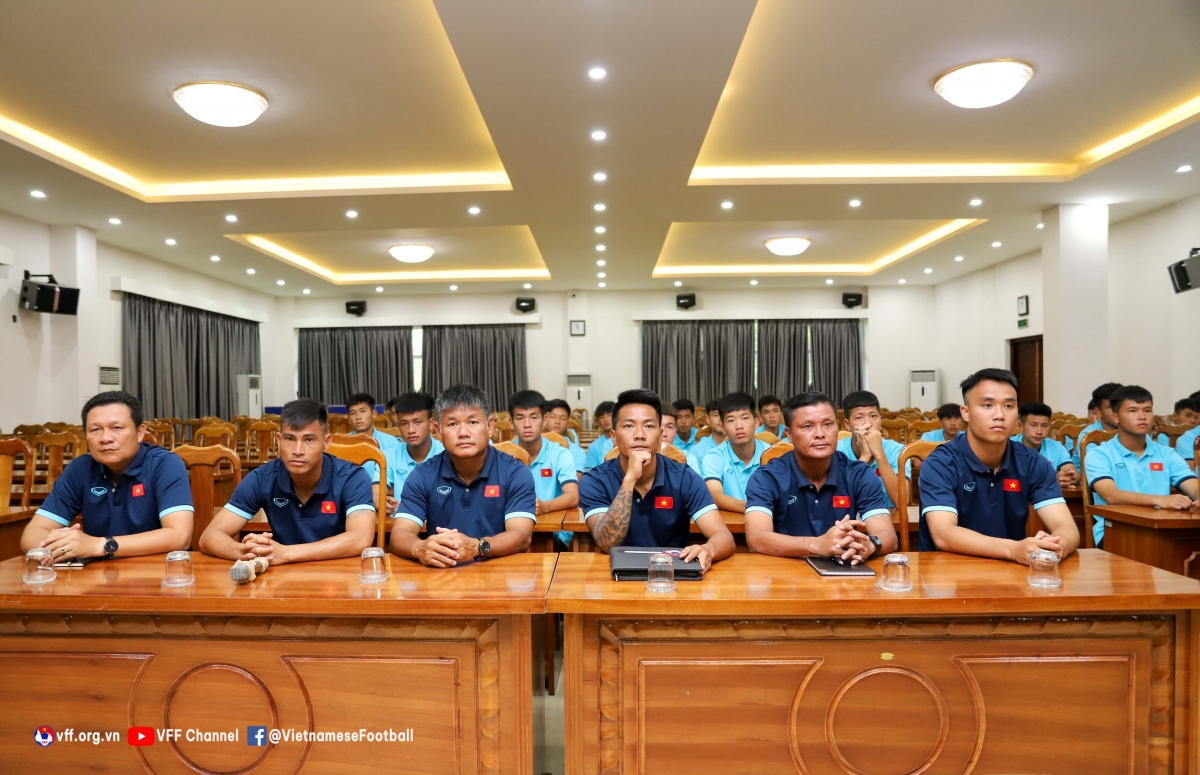 cac doi tuyen bong da tre viet nam thi dau lien tuc tai indonesia hinh anh 1