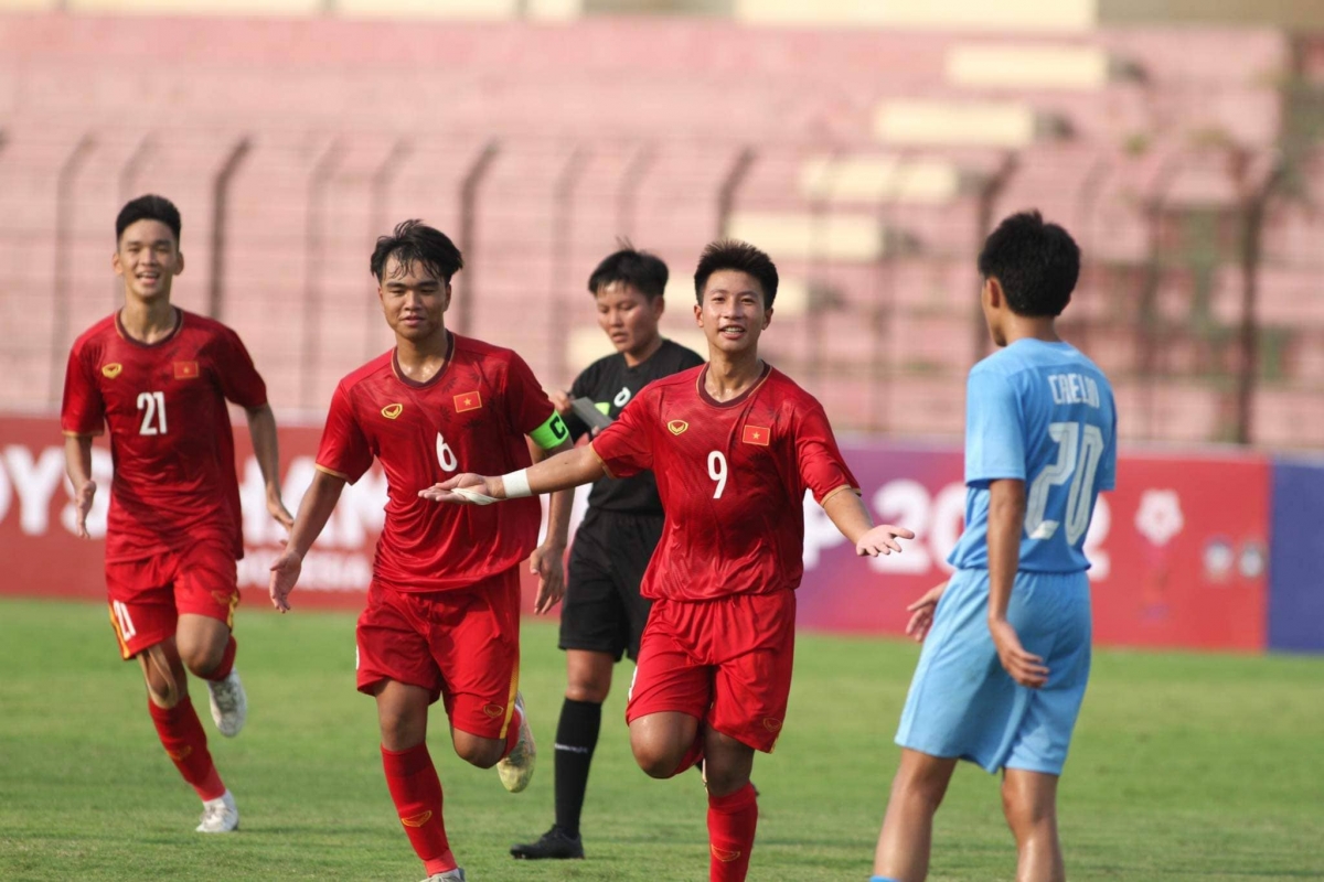 u16 việt nam thắng đậm u16 singapore ở trận ra quân u16 Đông nam Á 2022 hình ảnh 1 u16 viet nam thang dam u16 singapore o tran ra quan u16 Dong nam A 2022 hinh anh 1