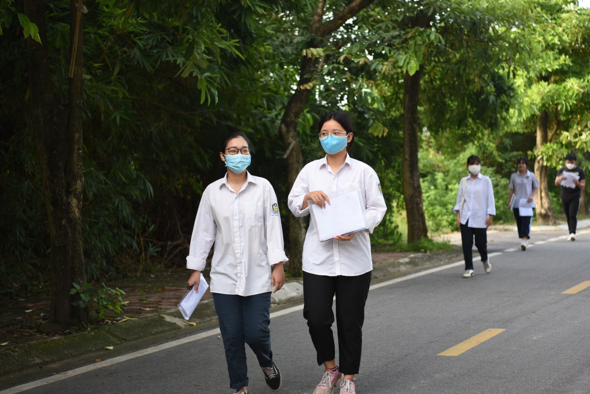 Đề thi vật lý có câu tưởng dễ nhưng để lừa học sinh hình ảnh 1 De thi vat ly co cau tuong de nhung de lua hoc sinh hinh anh 1