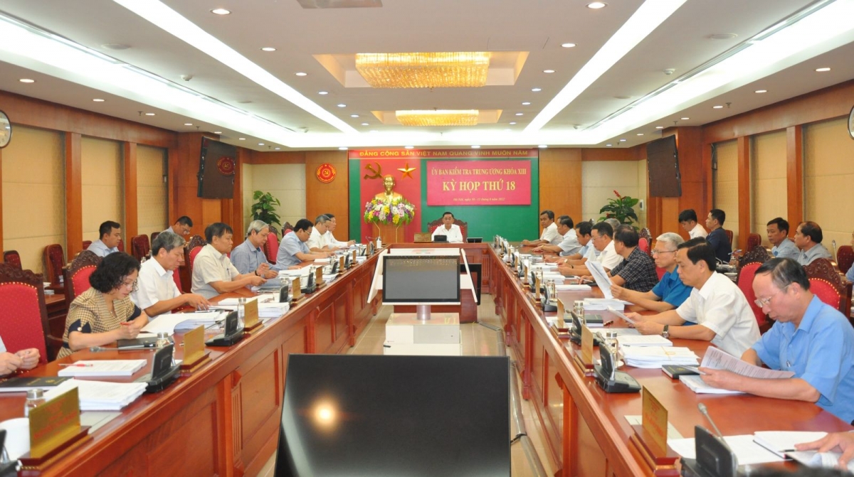thông cáo báo chí kỳ họp thứ 18 của Ủy ban kiểm tra trung ương hình ảnh 1 thong cao bao chi ky hop thu 18 cua Uy ban kiem tra trung uong hinh anh 1