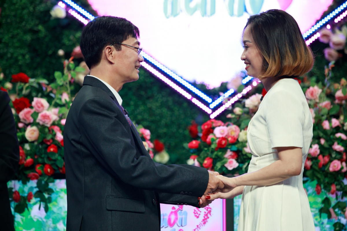 18 nam lam me don than, nu hlv quoc gia khoe tai san tai ban muon hen ho hinh anh 3