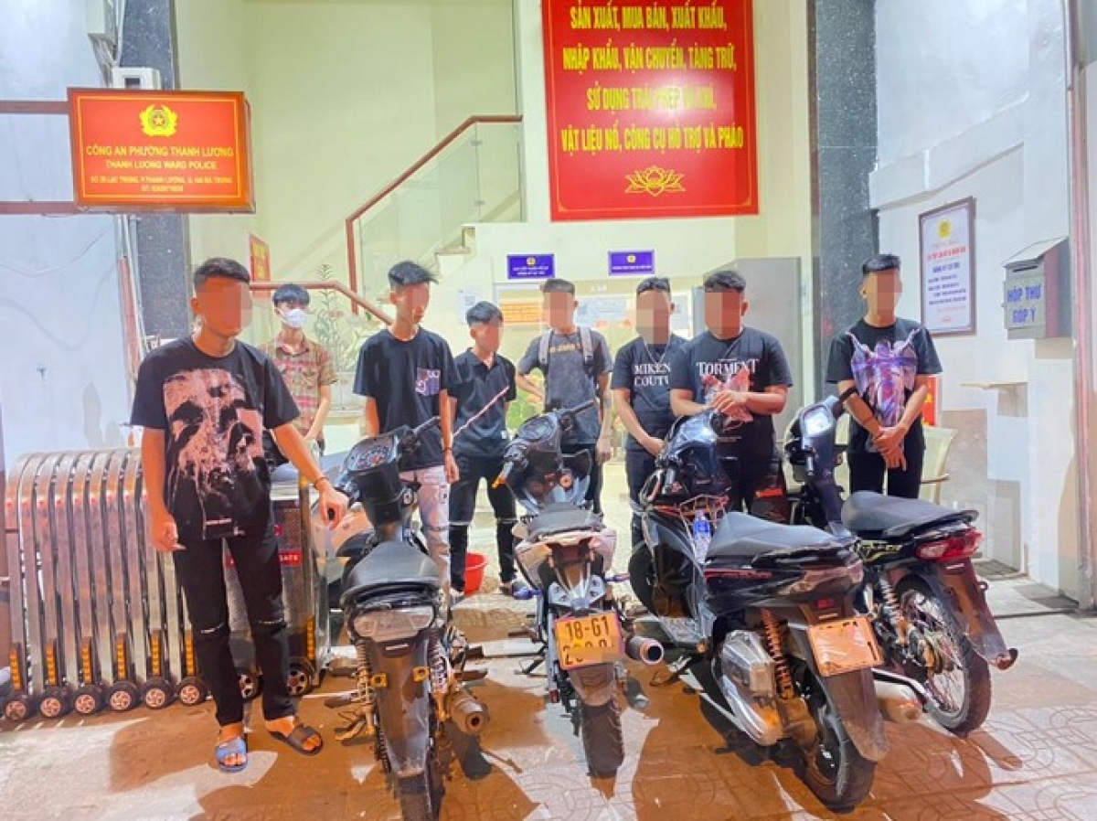 quyết liệt truy quét các nhóm thanh niên càn quấy đường phố hình ảnh 1 quyet liet truy quet cac nhom thanh nien can quay duong pho hinh anh 1