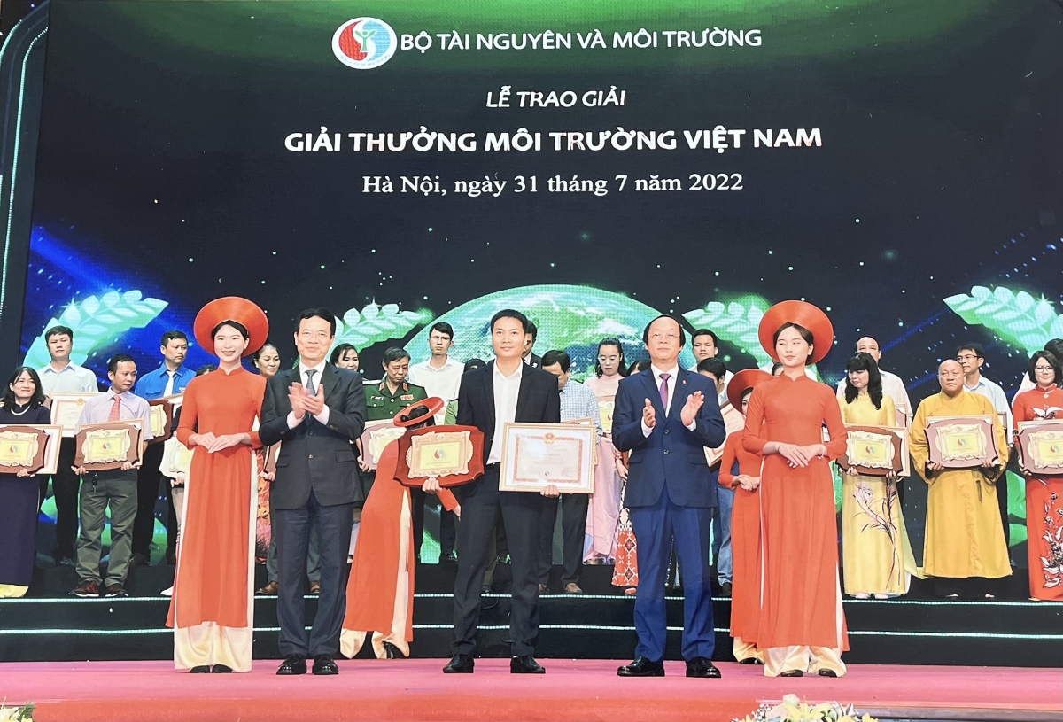 cụm trang trại bò sữa vinamilk Đà lạt được vinh danh tại giải thưởng môi trường hình ảnh 1 cum trang trai bo sua vinamilk Da lat duoc vinh danh tai giai thuong moi truong hinh anh 1