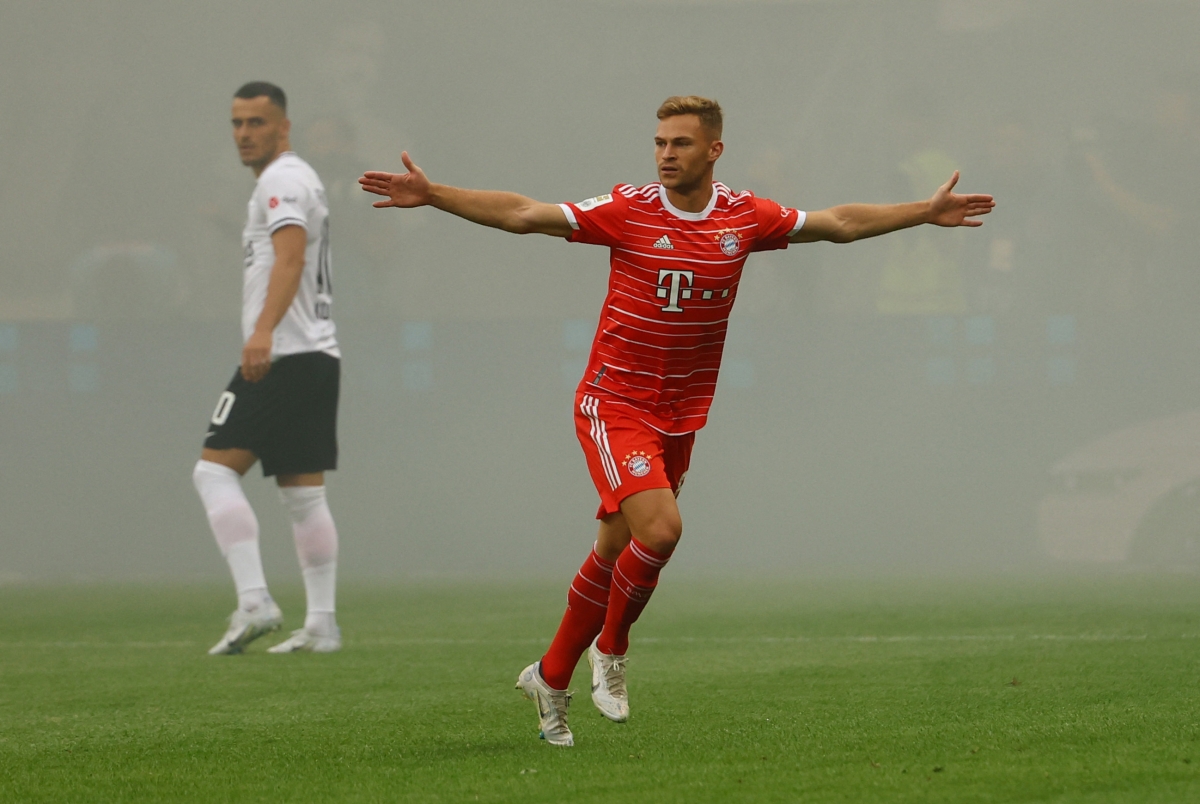 bayern munich danh tennis tren san frankfurt trong ngay khai mac bundesliga hinh anh 3