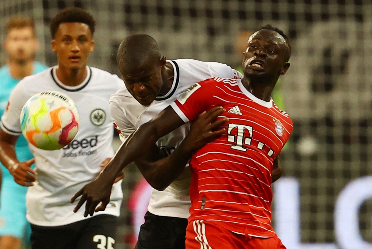 bayern munich danh tennis tren san frankfurt trong ngay khai mac bundesliga hinh anh 7