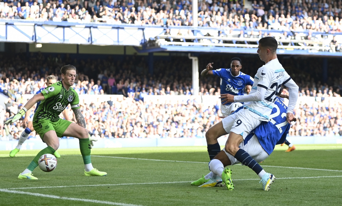 bom tan raheem sterling phung phi co hoi, chelsea nhoc nhan vuot ai everton hinh anh 3