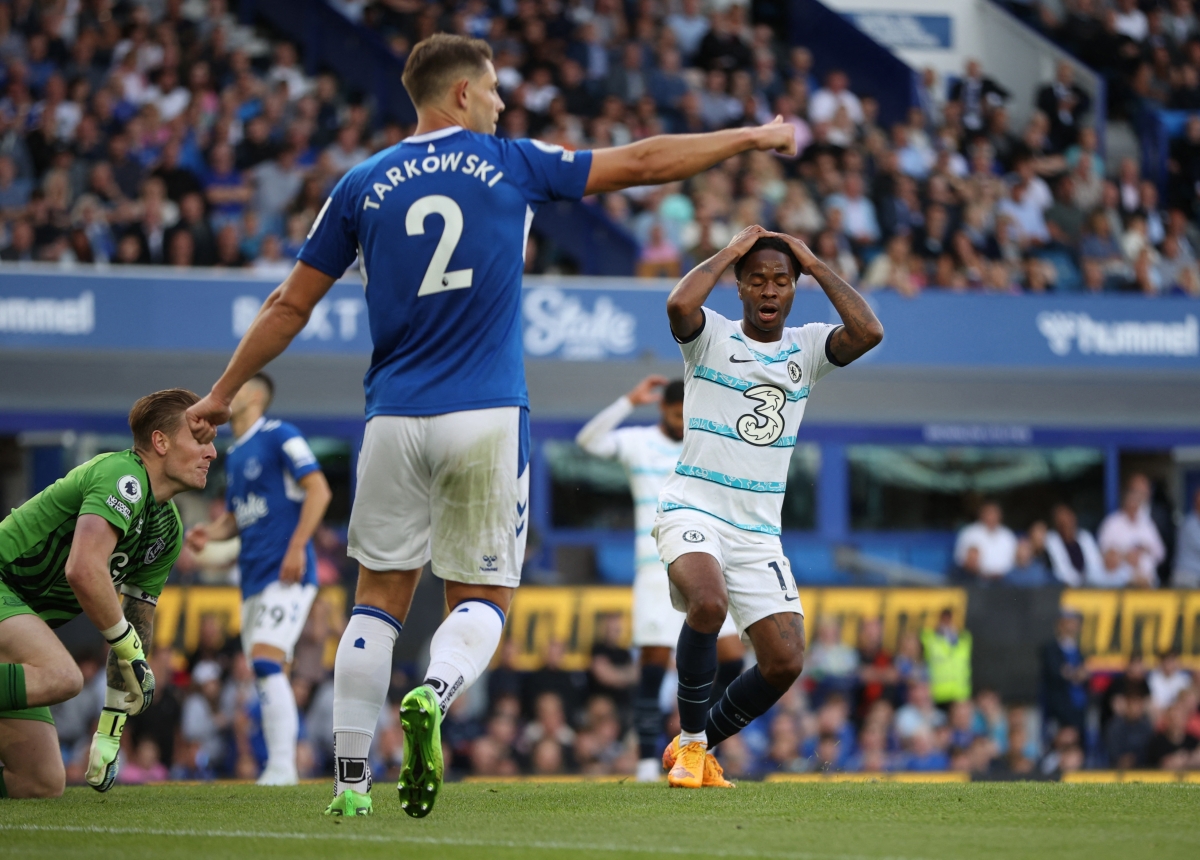 bom tan raheem sterling phung phi co hoi, chelsea nhoc nhan vuot ai everton hinh anh 9