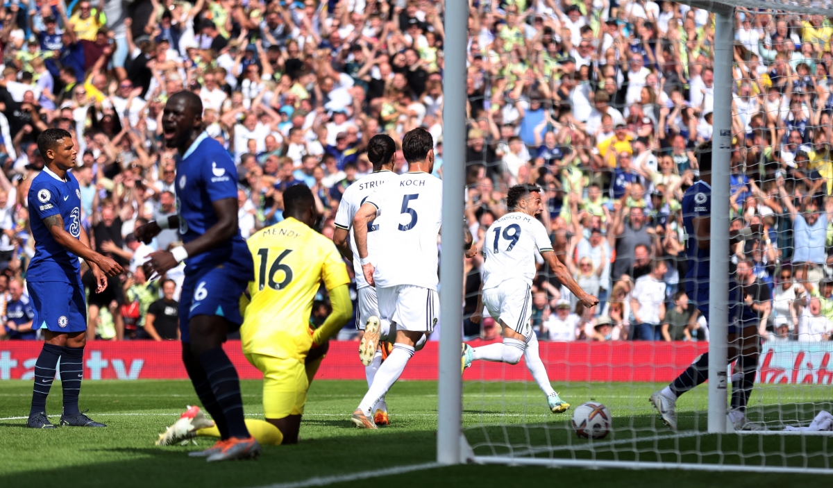 mendy mac sai lam, koulibaly linh the do, chelsea tham bai truoc leeds hinh anh 15