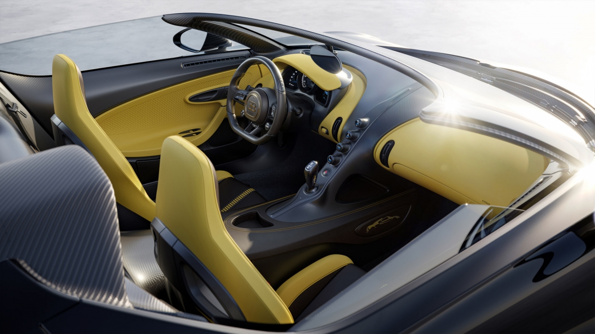 bugatti w16 mistral hypercar mui tran gia hon 110 ty dong hinh anh 9
