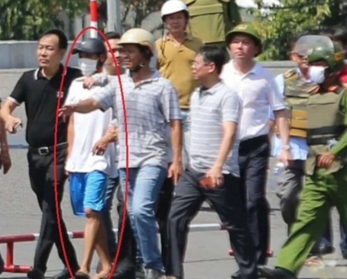 pho giam doc cong an hue ke phut dau tri, buoc ke vac ak cuop tiem vang dau hang hinh anh 2