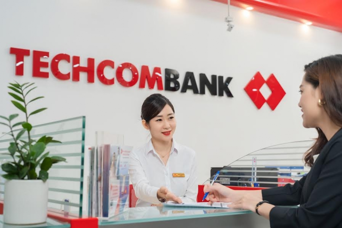 lãi suất tiết kiệm tăng cao, người dân đổ xô gửi tiết kiệm hình ảnh 1 lai suat tiet kiem tang cao, nguoi dan do xo gui tiet kiem hinh anh 1