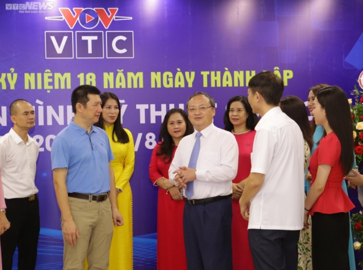 tong giam doc vov Dai vtc - tuoi 18 tu tin vung buoc at thanh cong hinh anh 3
