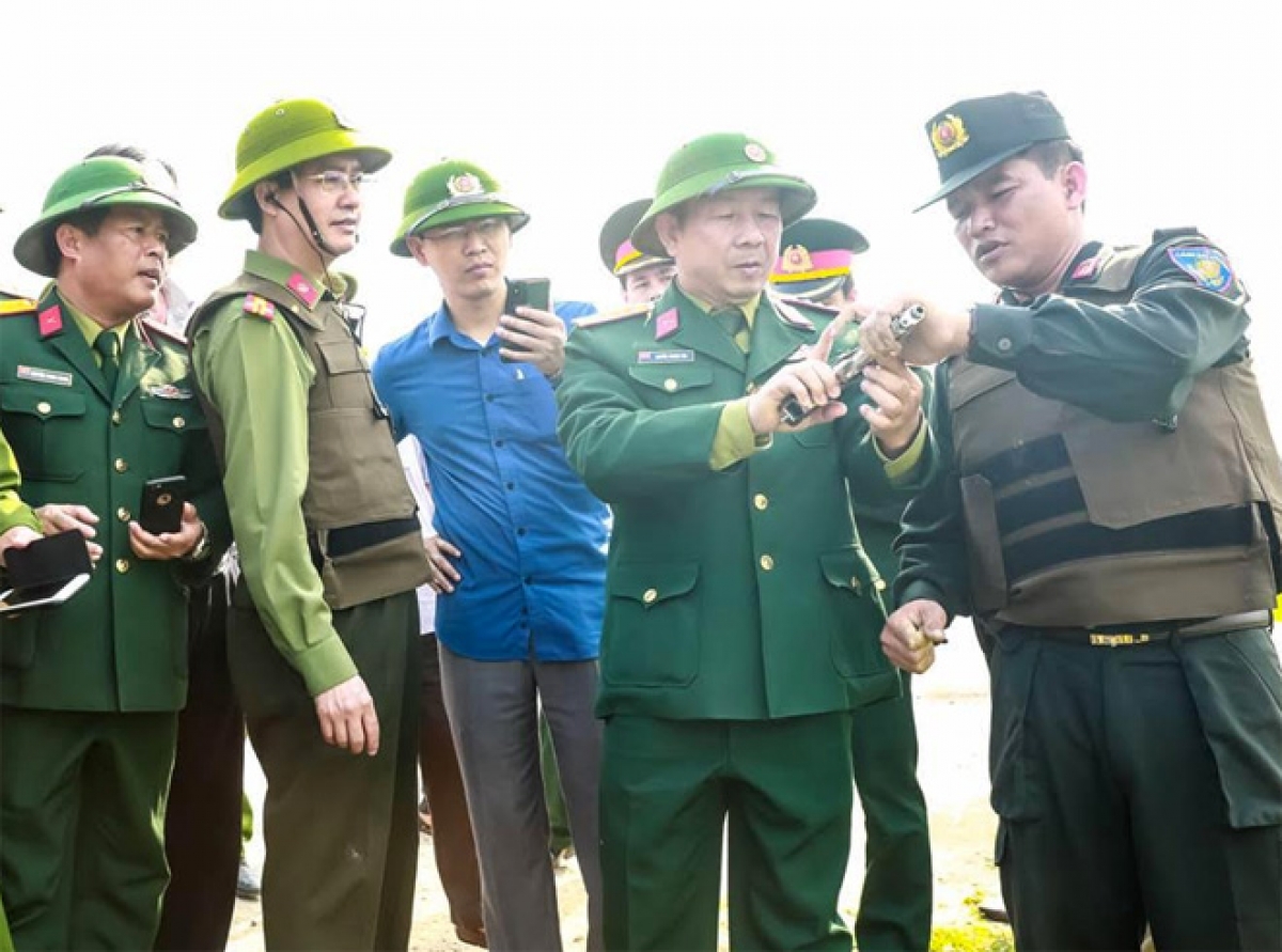 phoi hop chat che giua cong an va quan doi - coi nguon suc manh bao ve to quoc hinh anh 2