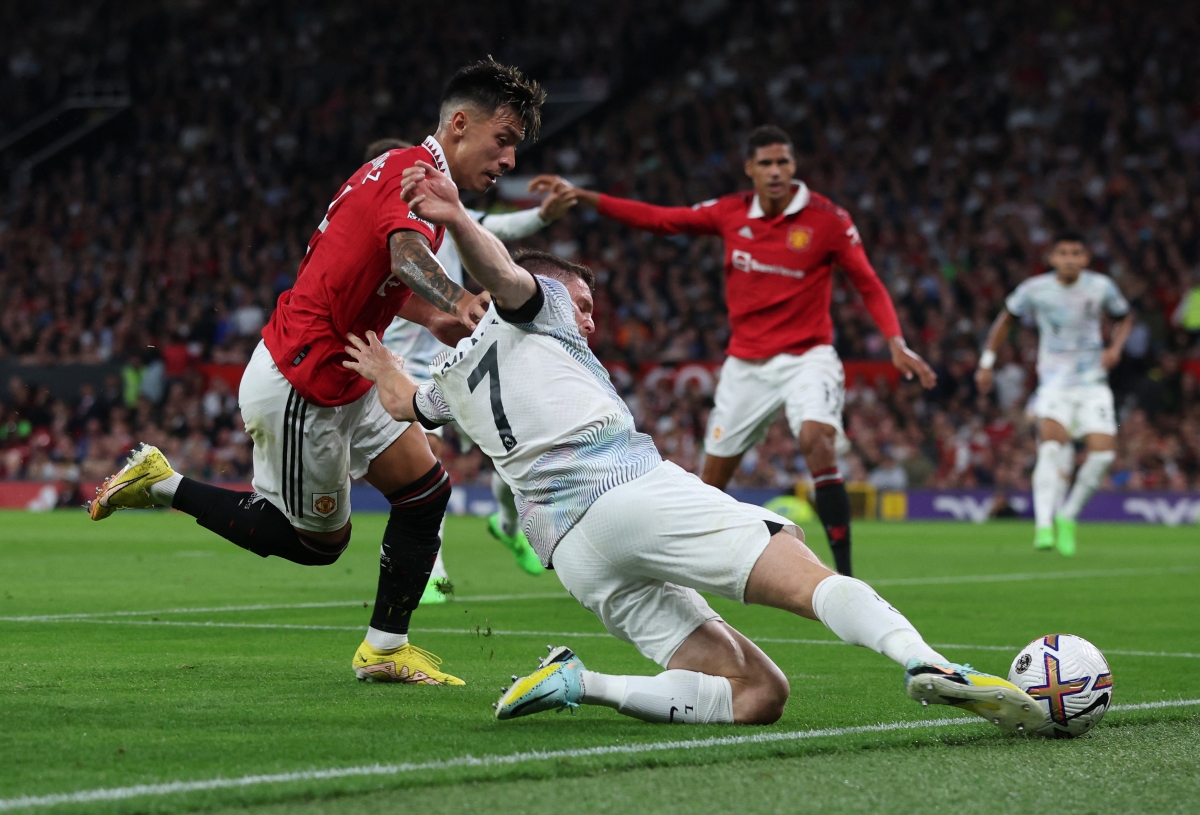sancho ghi ban sieu hang, mu day liverpool xuong sat nhom den do hinh anh 4
