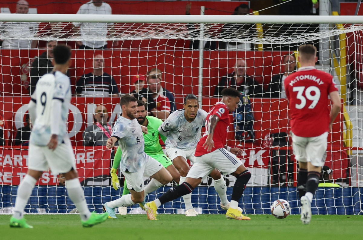 sancho ghi ban sieu hang, mu day liverpool xuong sat nhom den do hinh anh 7
