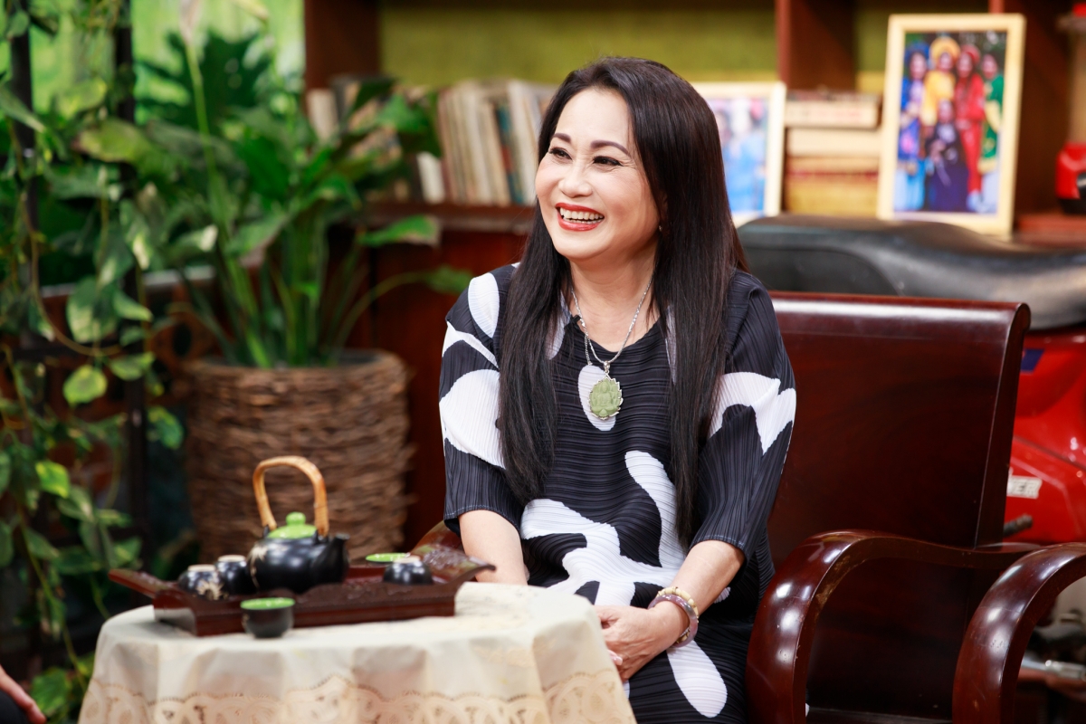 nghe si cai luong thanh hang nghe nghiep len huong , tinh duyen xuong doc hinh anh 2