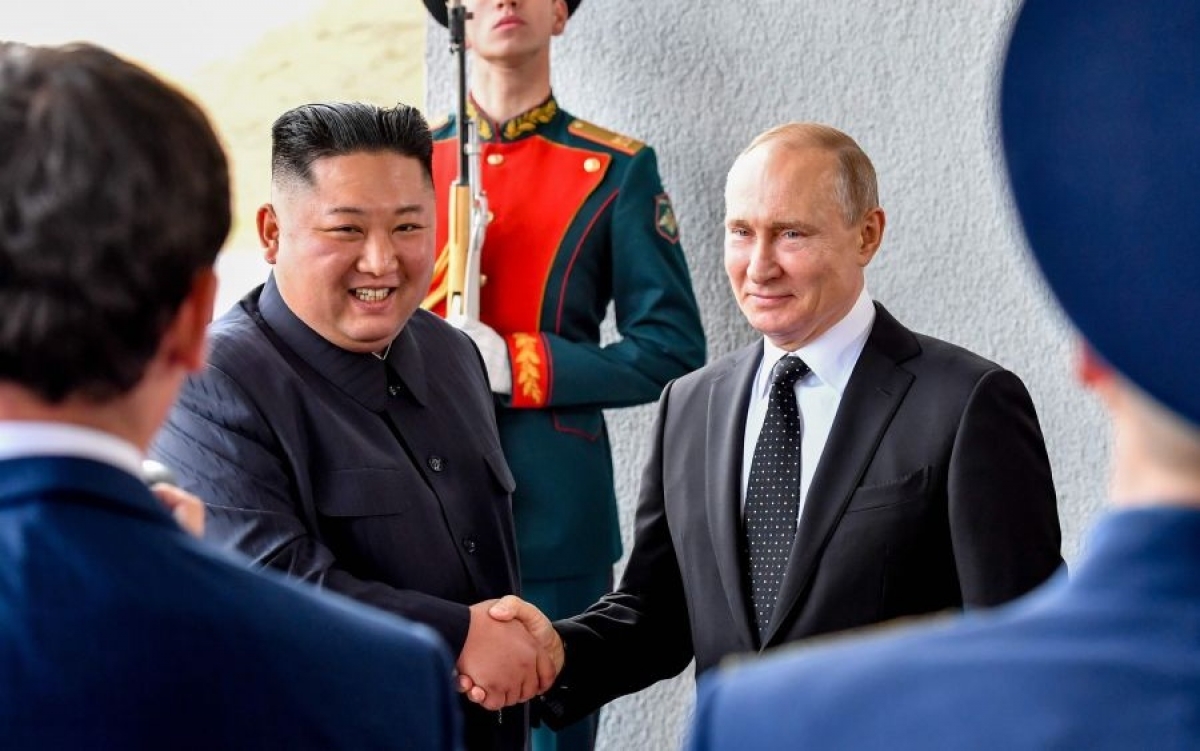 Nhà lãnh đạo Kim Jong Un và Tổng thống Putin trong một lần gặp gỡ ở Nga. Ảnh: AFP.