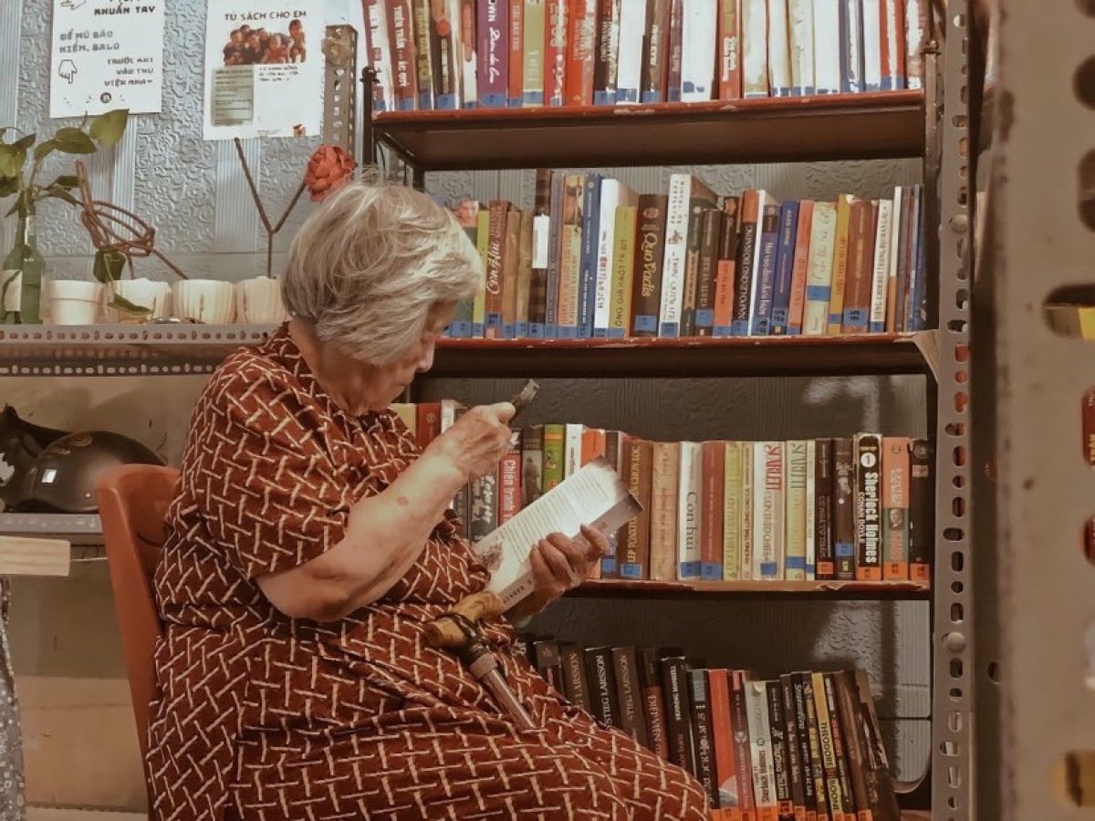 thư viện đặt cọc sách bằng niềm tin hình ảnh 4 thu vien dat coc sach bang niem tin hinh anh 4