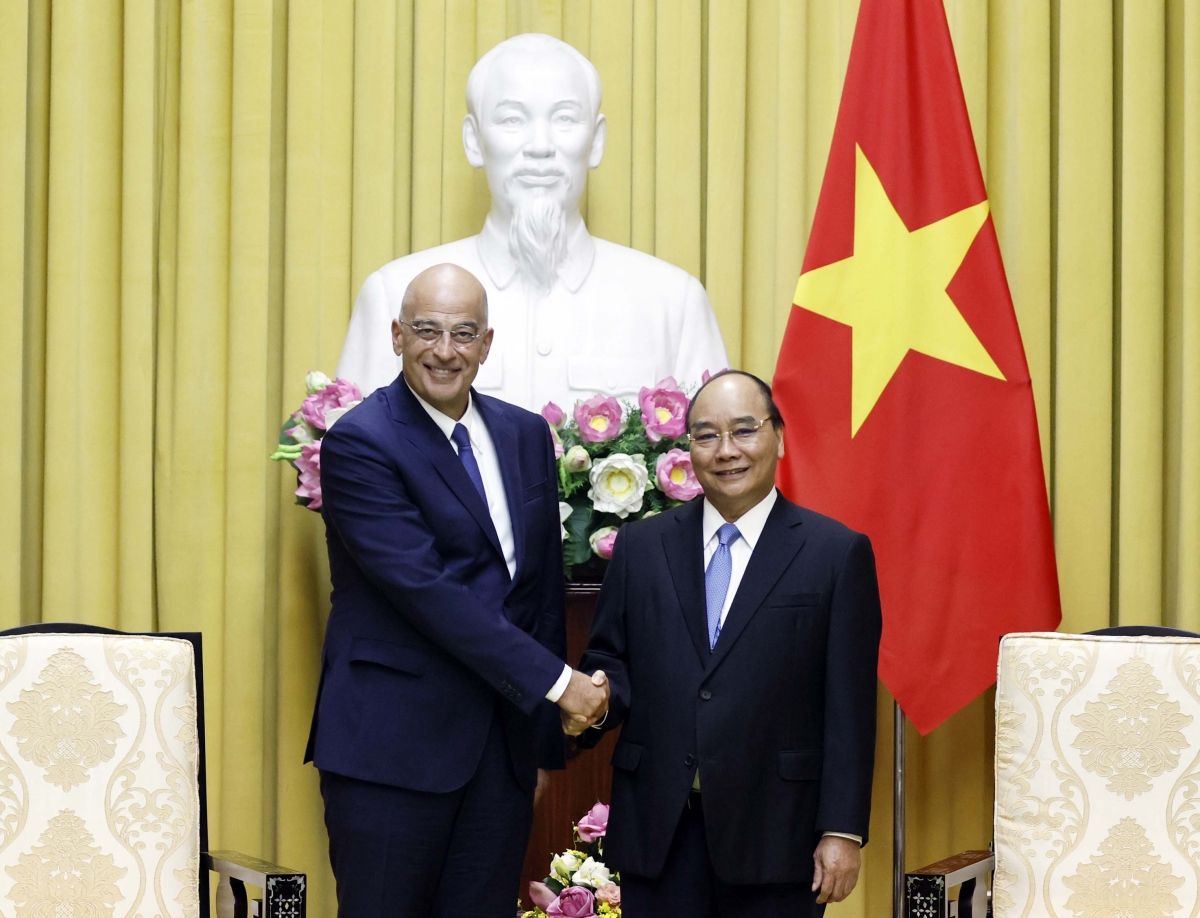 chủ tịch nước nguyễn xuân phúc tiếp bộ trưởng ngoại giao hy lạp hình ảnh 1 chu tich nuoc nguyen xuan phuc tiep bo truong ngoai giao hy lap hinh anh 1