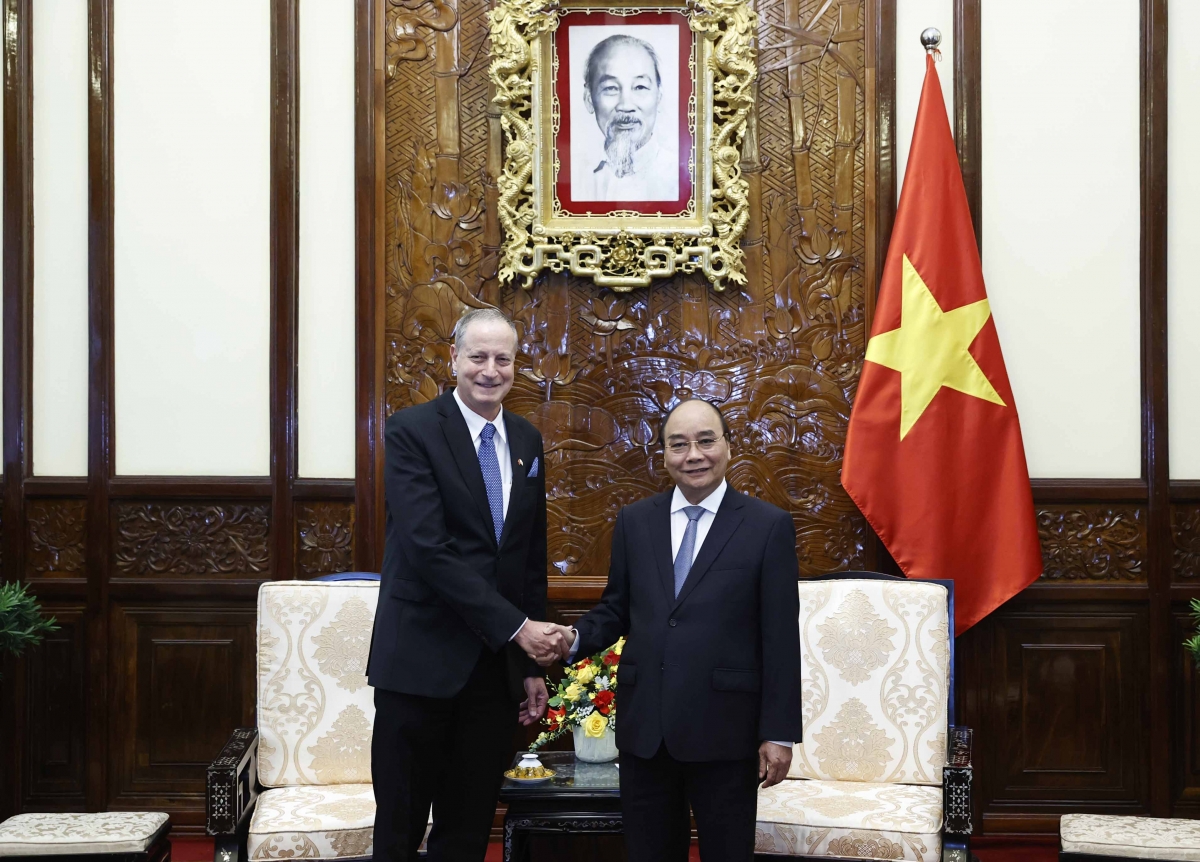 chu tich nuoc nguyen xuan phuc tiep Dai su kuwait, Dai su israel trinh quoc thu hinh anh 4